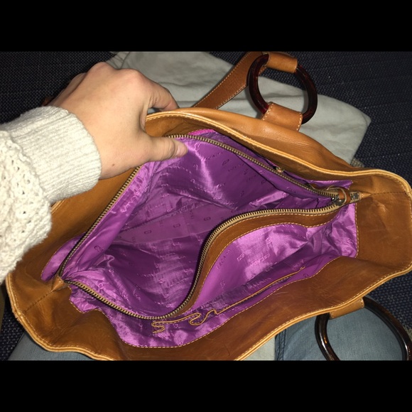 ESCADA - Picture 4 of 6